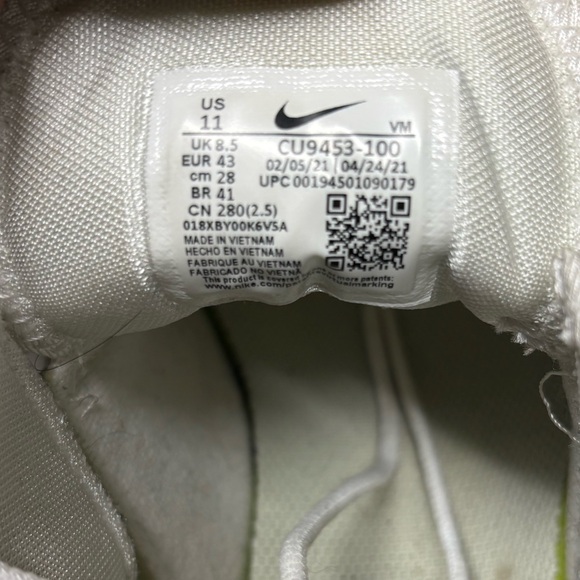 Nike Air Max Infinity 2,Women’s Triple White - CU9453-100 Size 11 - Picture 14 of 14